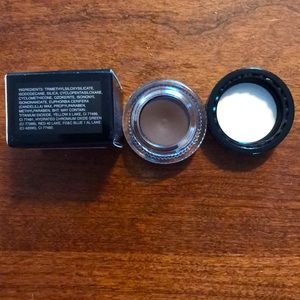 Medium/Dark brown Brow Pomnade